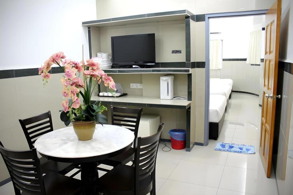 ג'ורג' טאון Burmahtel Hotel מראה חיצוני תמונה